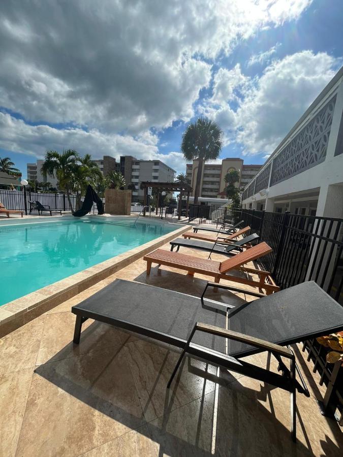 Holiday Isles Resort Madeira Beach Dış mekan fotoğraf
