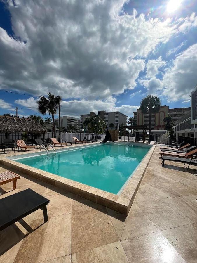 Holiday Isles Resort Madeira Beach Dış mekan fotoğraf